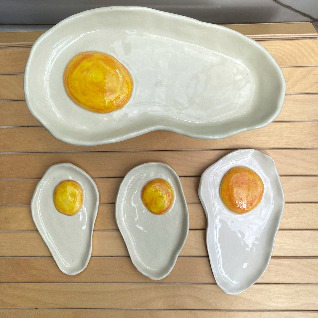 Egg catchall dish ON EYE