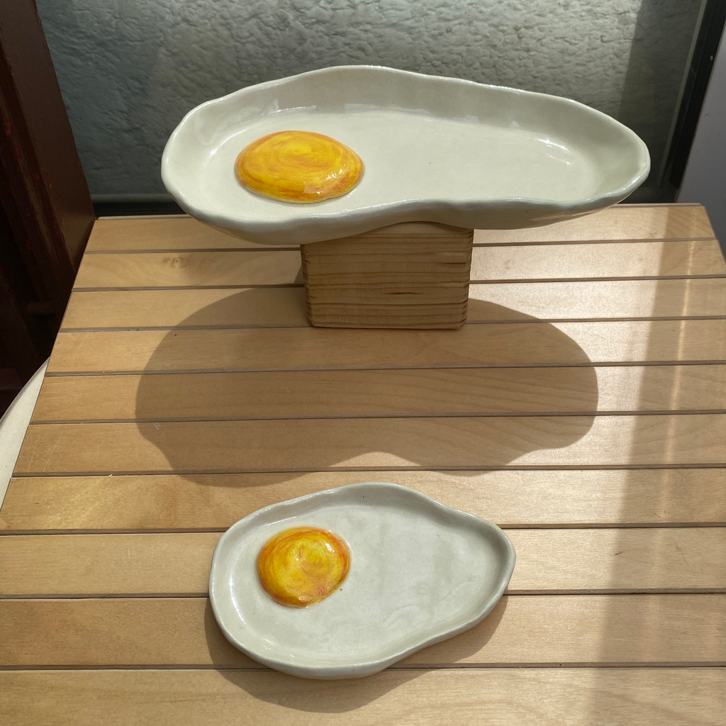 Egg catchall dish ON EYE