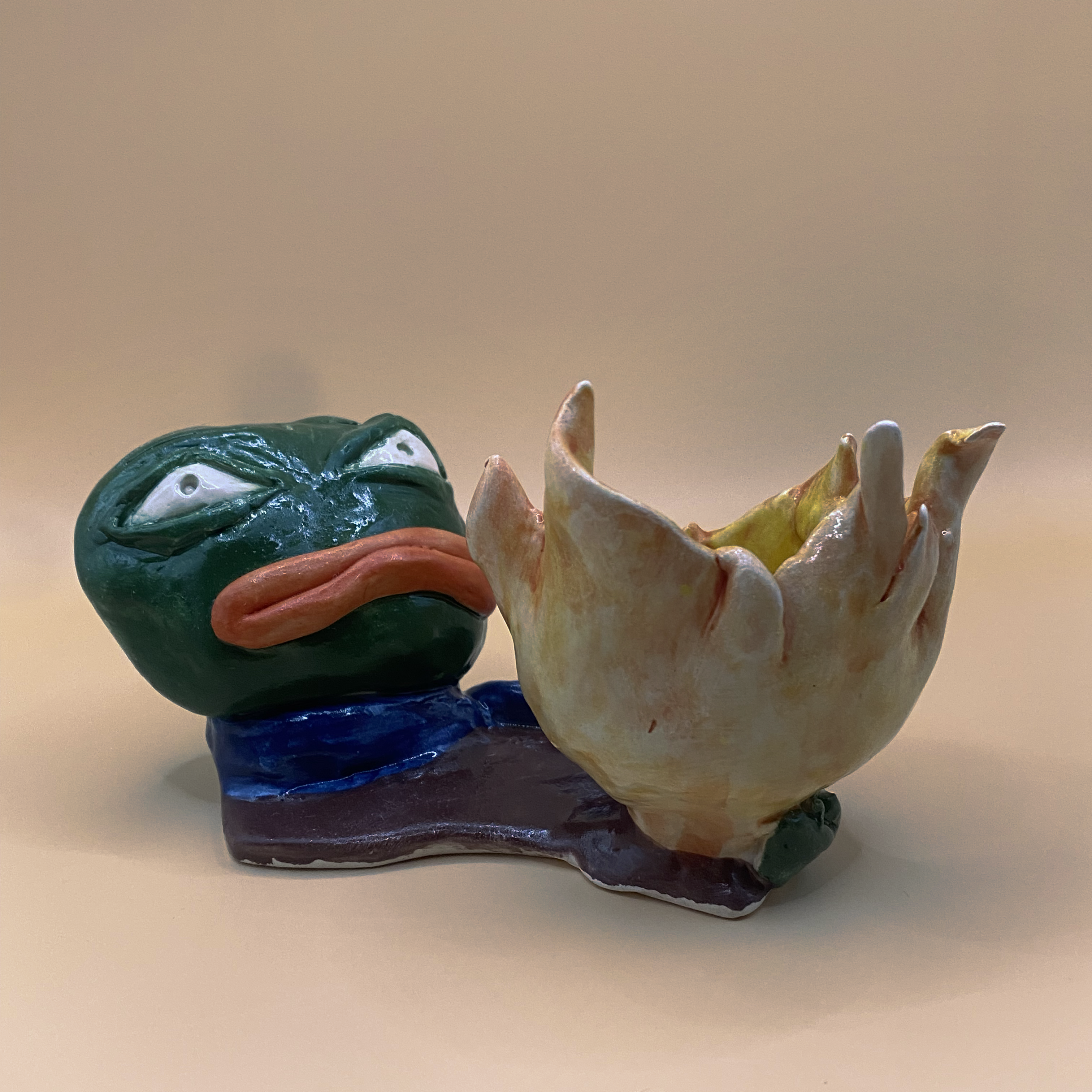 RIOT PEEPO figurine
