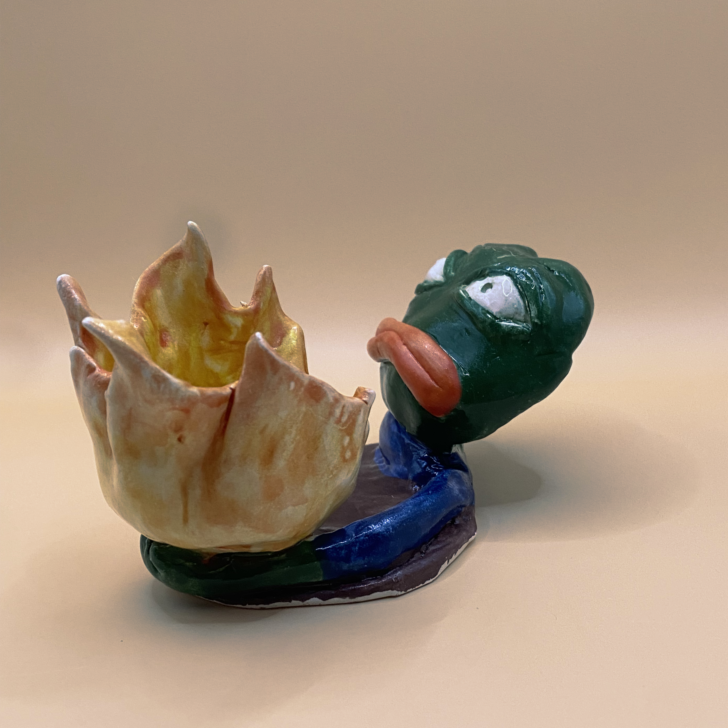 RIOT PEEPO figurine